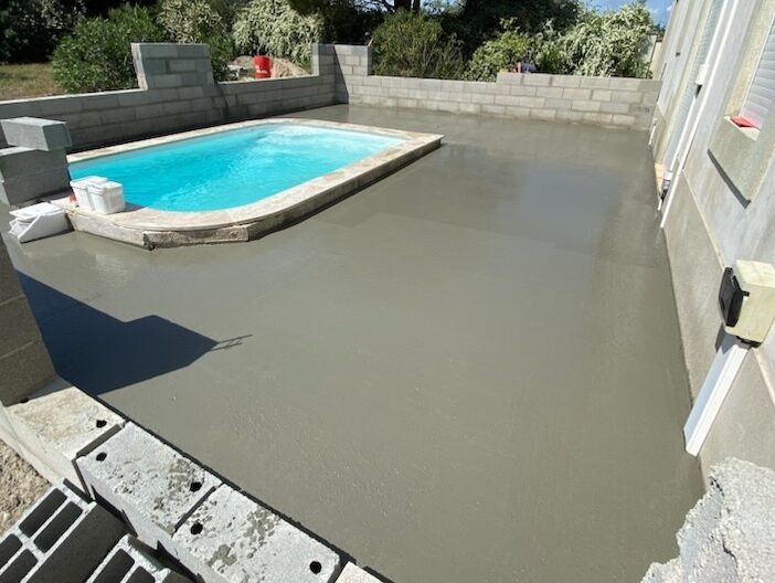 Création d'un espace détente avec piscine et jacuzzi